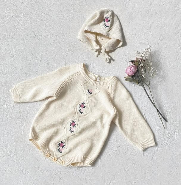 花柄刺繍長袖ニットロンパース ベビー服 66-90センチ