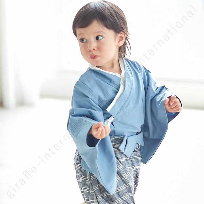 赤ちゃんも華やかに 長袖和風袴ロンパース
