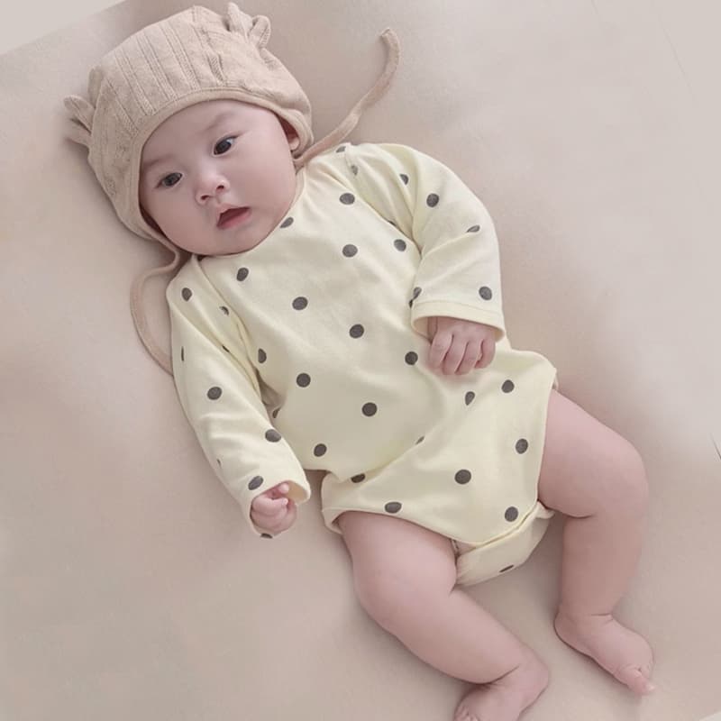 ロンパース さくらんぼ柄とドット柄の可愛い赤ちゃん長袖ロンパース