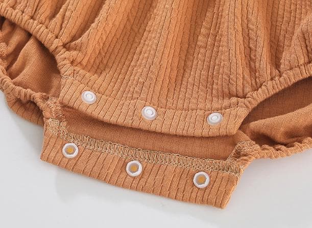女の子用刺繍長袖ロンパース可愛いサスペンダー付き