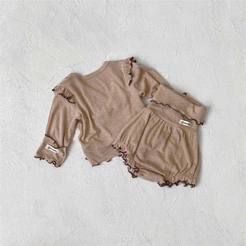 ロンパース 秋新作 ベビー服 フリル 長袖 セットアップ 