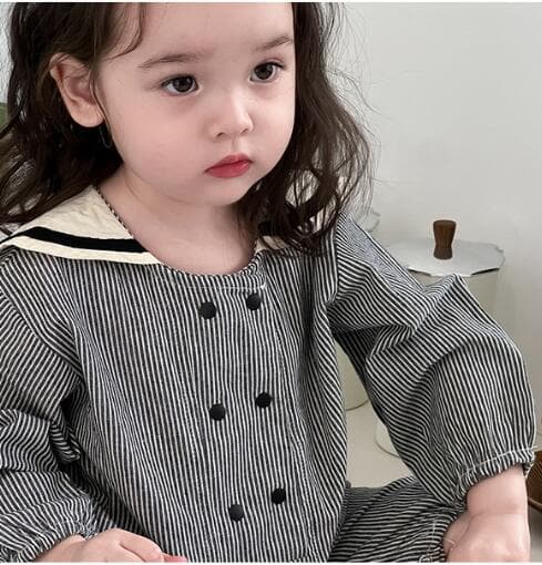 ベビー服長袖ボーダー柄ロンパース白襟付き66-90センチ