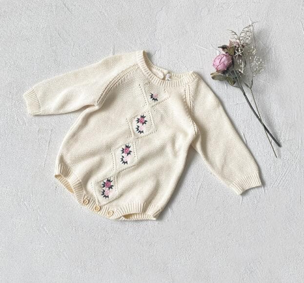 花柄刺繍長袖ニットロンパース ベビー服 66-90センチ