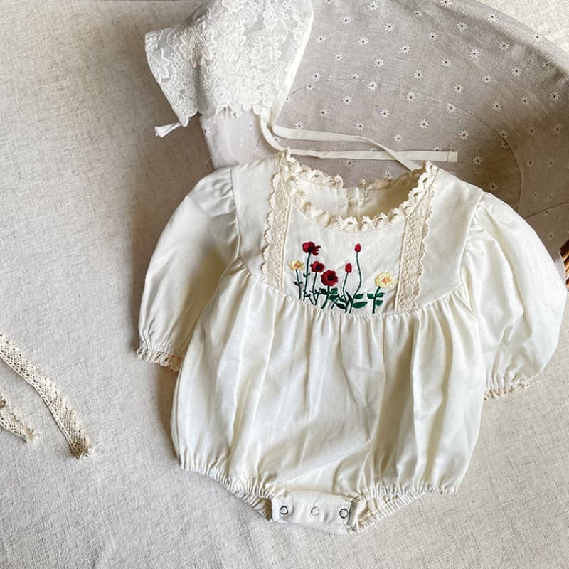 花柄刺繍 長袖ロンパース ベビー服 帽子付き