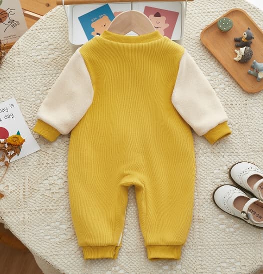 秋冬新作 男の子用長袖ロンパース サル刺繍 黄色つなぎ服