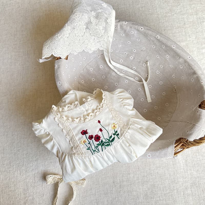 花柄刺繍 長袖ロンパース ベビー服 帽子付き