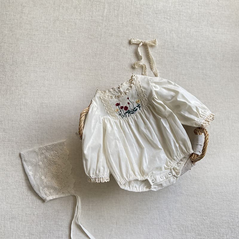 花柄刺繍 長袖ロンパース ベビー服 帽子付き