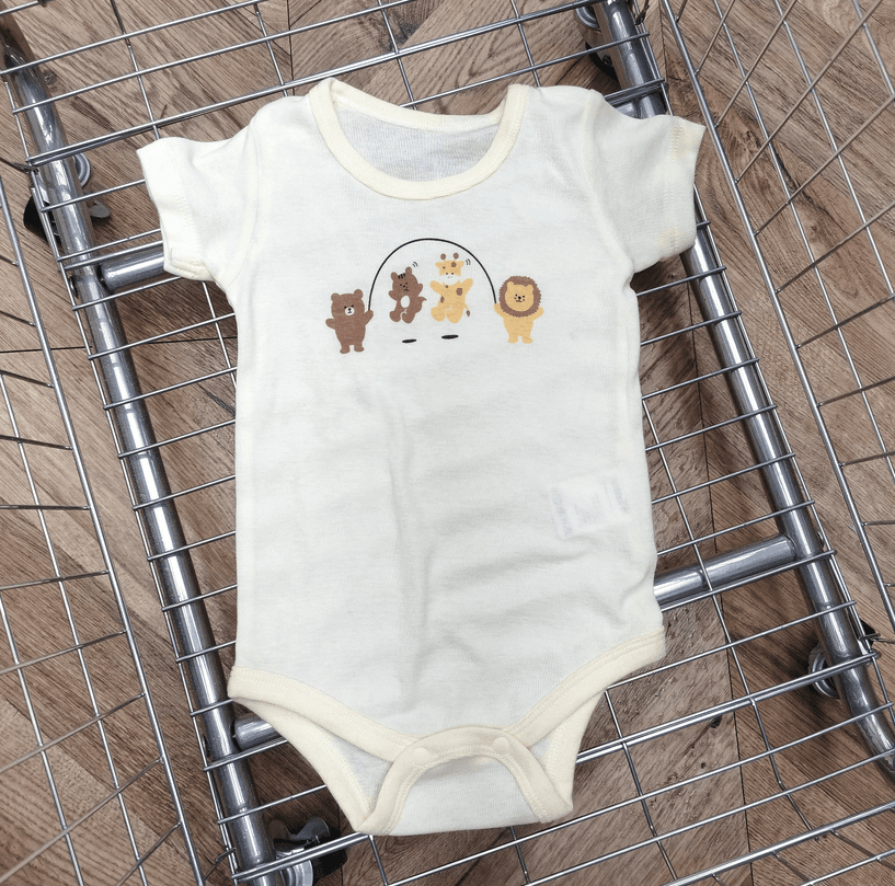 ベビーロンパース かわいい柄の赤ちゃん用肌着セット
