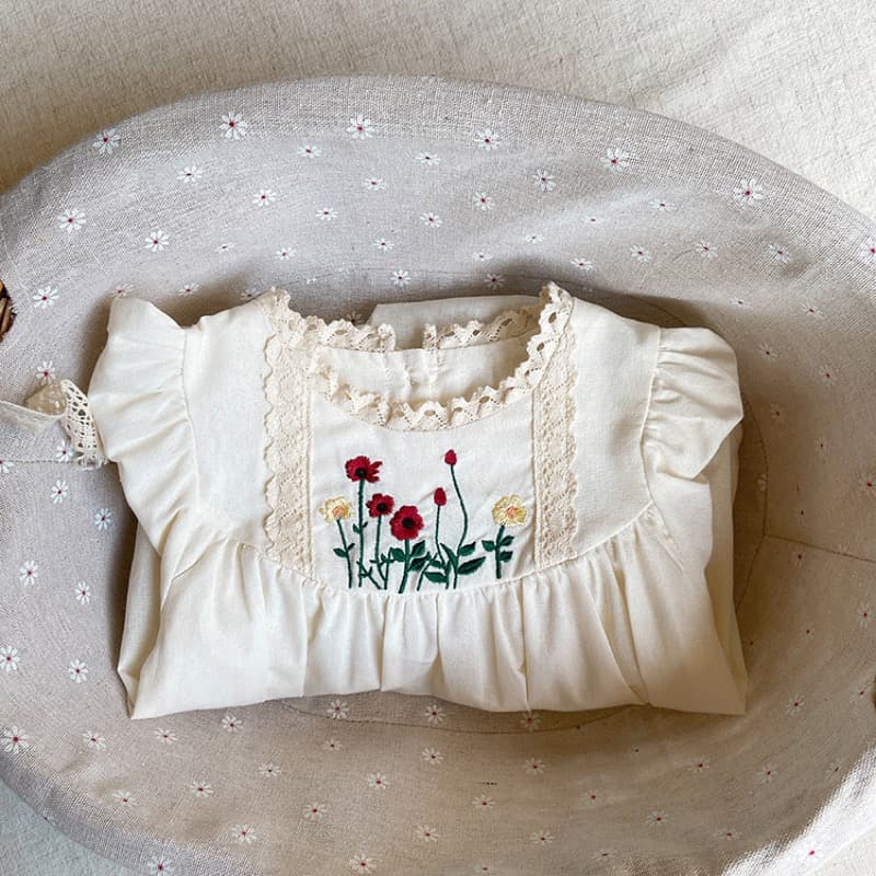 花柄刺繍 長袖ロンパース ベビー服 帽子付き