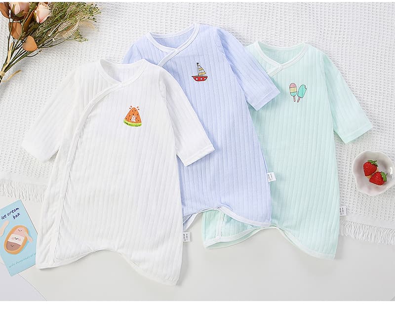 ロンパース 可愛い刺繍入り赤ちゃん用長袖ロンパース