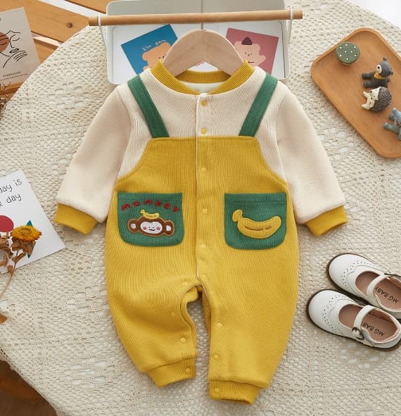 秋冬新作 男の子用長袖ロンパース サル刺繍 黄色つなぎ服