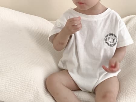 春夏新作 男の子用半袖ロンパース 白色可愛いベビー服