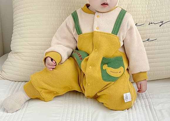 秋冬新作 男の子用長袖ロンパース サル刺繍 黄色つなぎ服